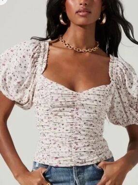 ASTR The Label Cream & Purple Floral Puff Sleeve Cropped Top Size Medium NWT